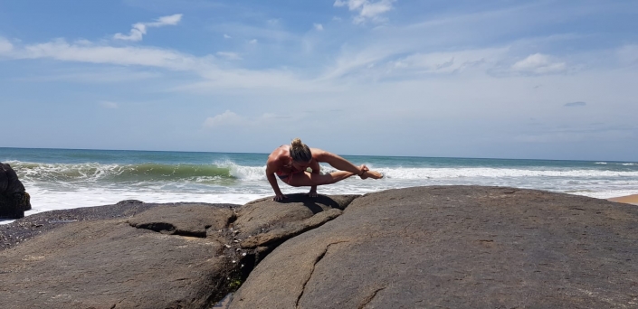 8 Limp Asana, Sri Lanka